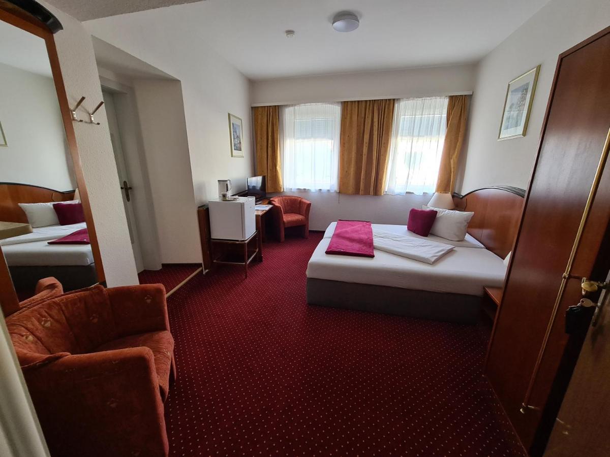 Hotel & Restaurant Krone Rehau Екстер'єр фото